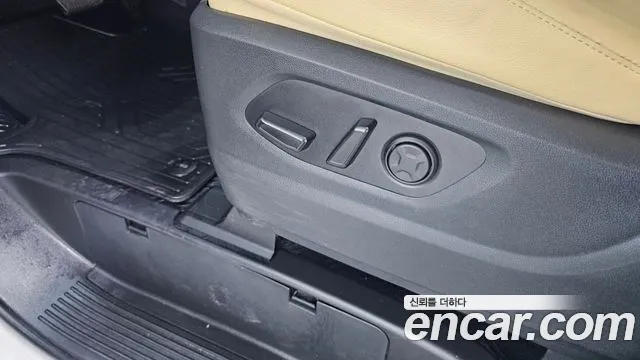 Hyundai Staria Staria 4WD Tourer 9 мест — Фото автомобиля 30