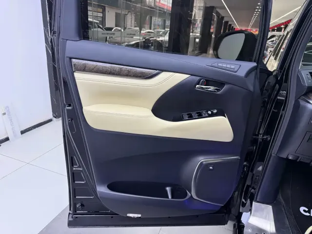Toyota Vellfire 2023 Crown Hybrid 2.5L HV Premium — Фото автомобиля 8