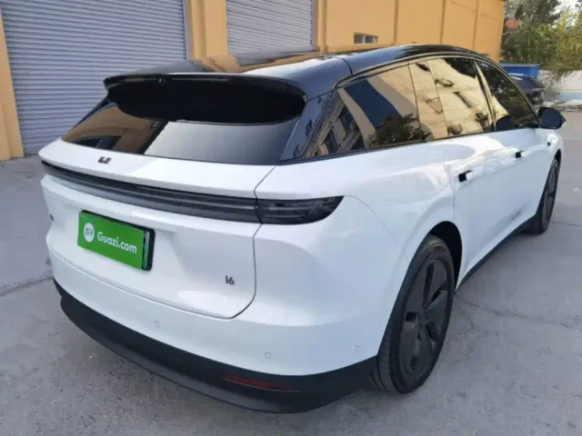 Li Auto i6 — Фото автомобиля 6