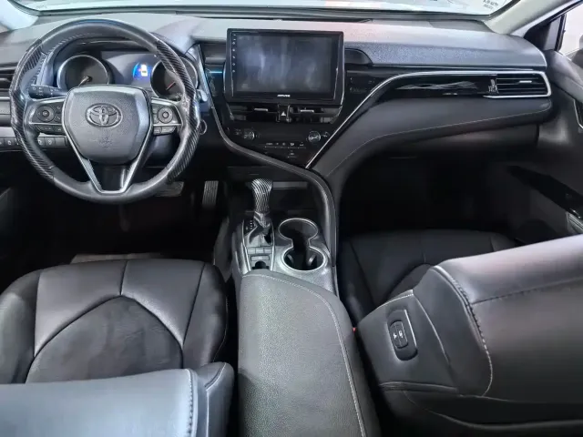 Toyota Camry — Фото автомобиля 11