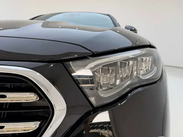 Mercedes-Benz E-Class — Фото автомобиля 9