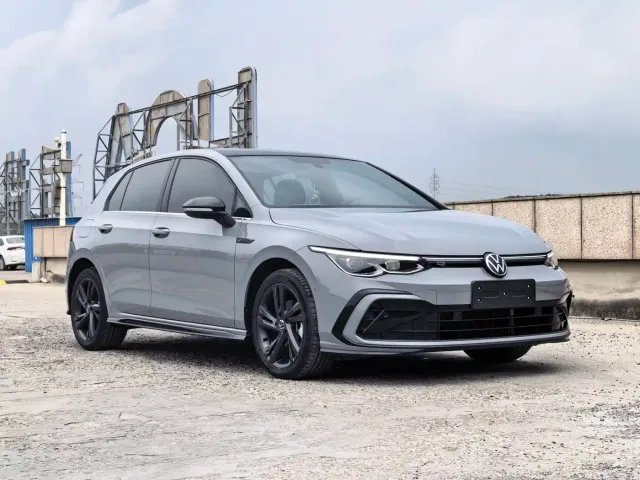 Volkswagen Golf — Фото автомобиля 3