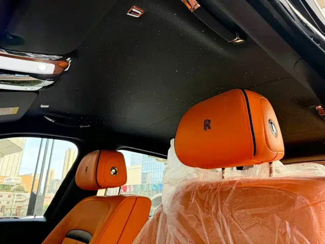Rolls-Royce Cullinan — Фото автомобиля 12