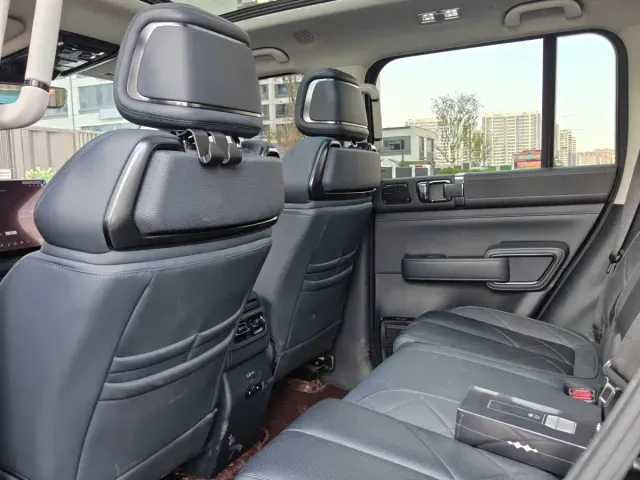BYD FangChengBao Leopard 5 — Фото автомобиля 8
