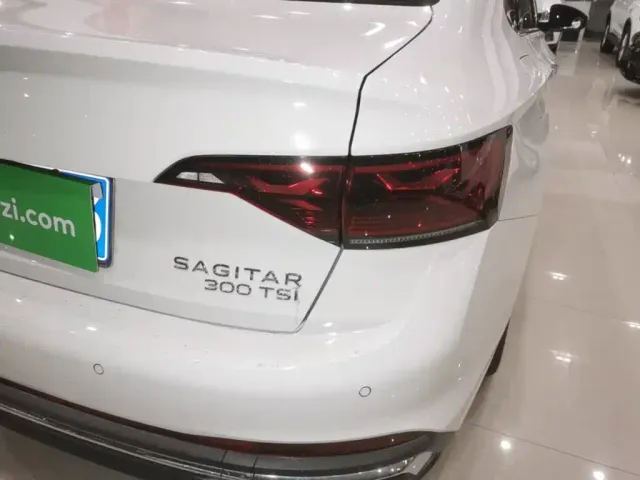 Volkswagen Sagitar — Фото автомобиля 7