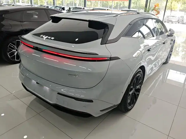 Zeekr 007 GT — Фото автомобиля 6
