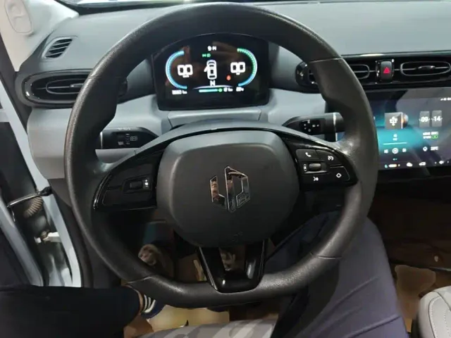 Leapmotor T03 — Фото автомобиля 10