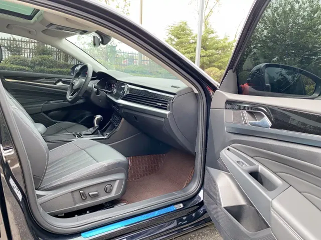 Volkswagen Passat — Фото автомобиля 25