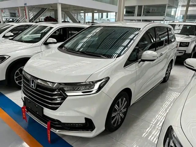 Фотография автомобиля — Honda Odyssey