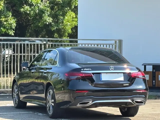 Mercedes-Benz E-Class — Фото автомобиля 15