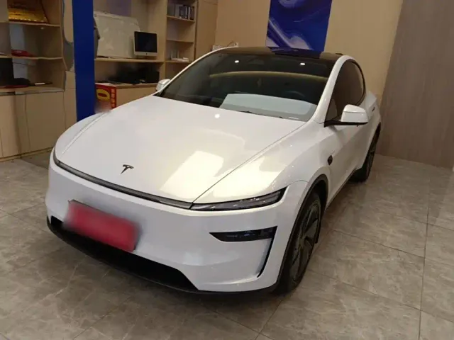 Фотография автомобиля — Tesla Model Y