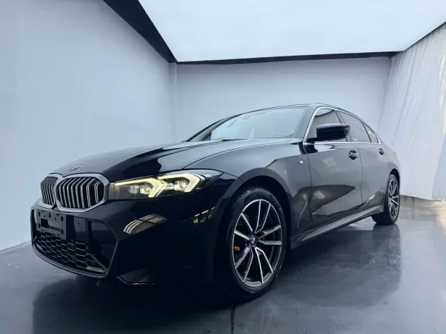 Фотография автомобиля — BMW 3 Series