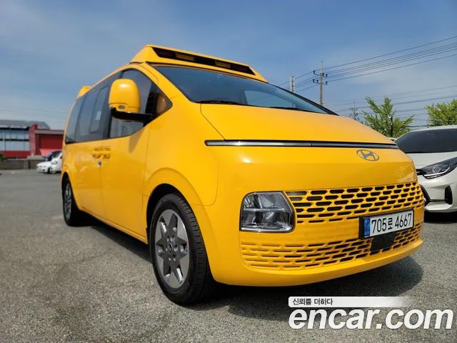Hyundai Staria — Фото автомобиля 2