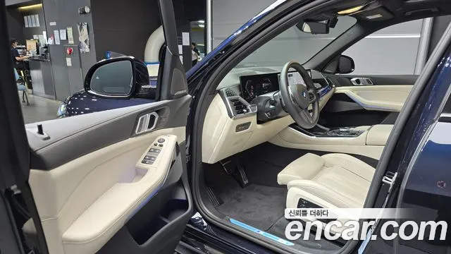 BMW X5 xDrive 40i M Sport — Фото автомобиля 10