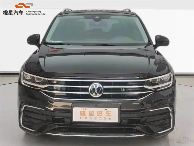 Volkswagen Tiguan L — Фото автомобиля 2