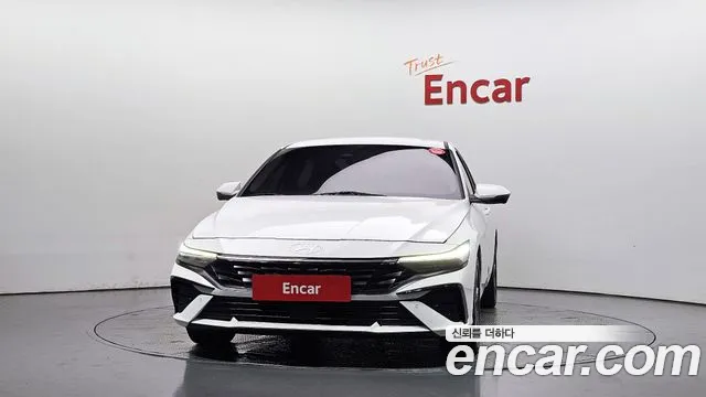 Hyundai Avante CN7 — Фото автомобиля 3