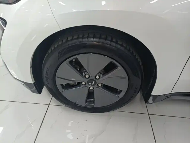 Wuling Starlight — Фото автомобиля 22