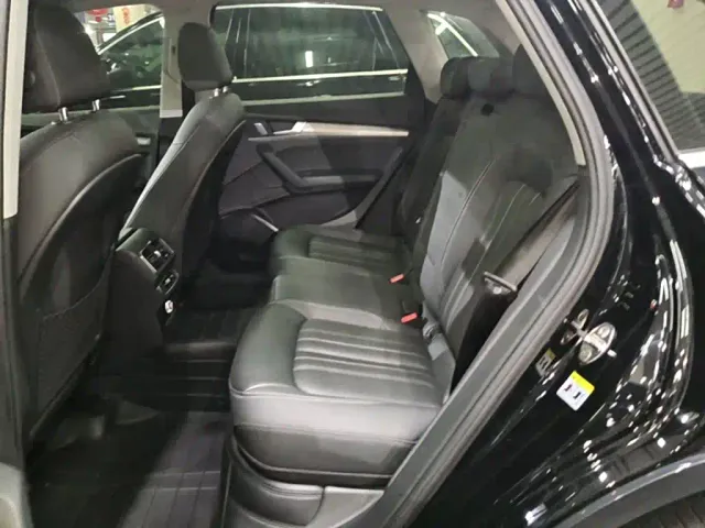 Audi Q5L — Фото автомобиля 12