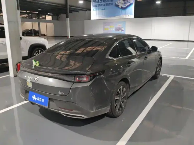 Changan Eado — Фото автомобиля 3