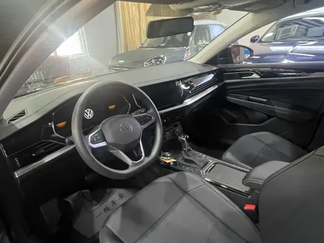 Volkswagen Passat — Фото автомобиля 9