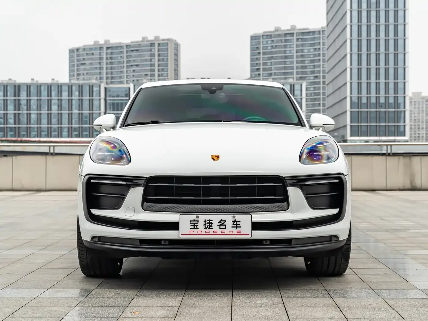 Porsche Macan 2023 Macan 2.0T — Фото автомобиля 2