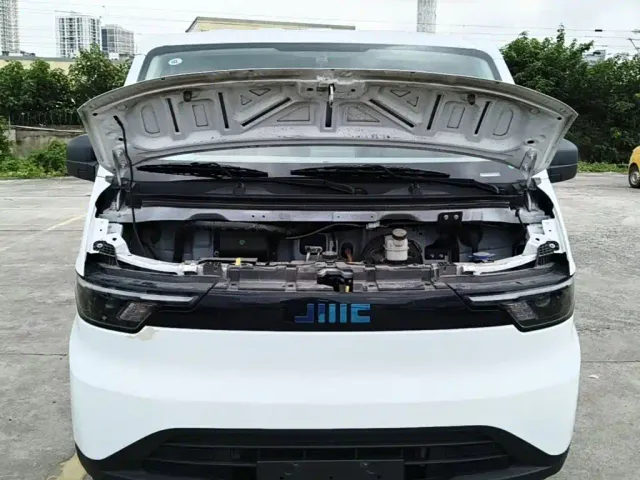 JMC E-Fushun — Фото автомобиля 15