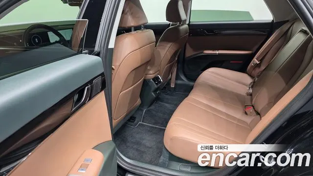 Hyundai Grandeur GN7 — Фото автомобиля 18