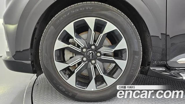 Kia Carnival 4th Gen — Фото автомобиля 5
