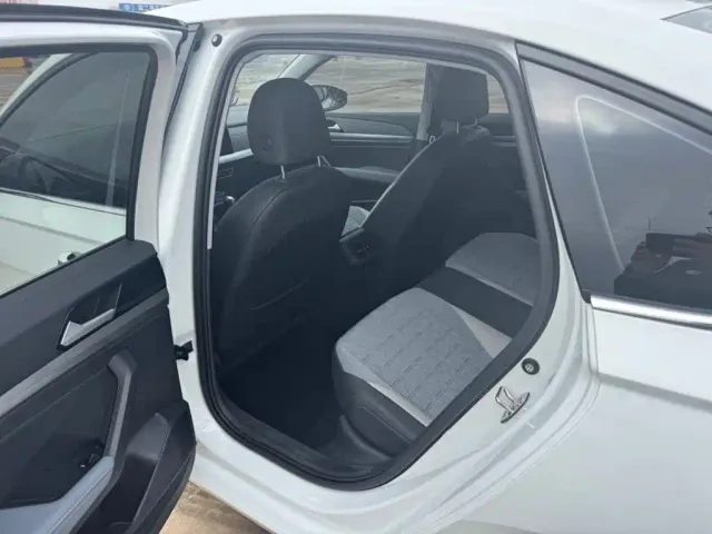 Volkswagen Lavida 2023 280TSI DSG Comfort Edition — Фото автомобиля 5