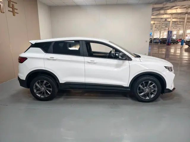 Geely Binyue — Фото автомобиля 7