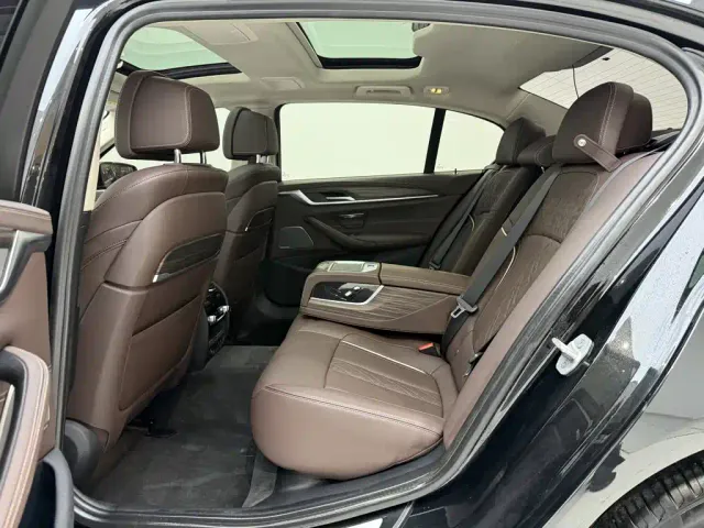 BMW 5 Series — Фото автомобиля 18