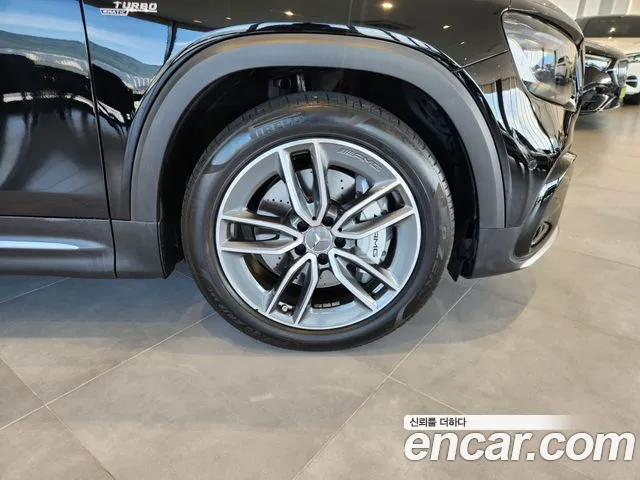 Mercedes-Benz GLB-Class — Фото автомобиля 10