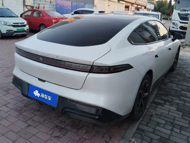 Dongfeng eπ 007 — Фото автомобиля 3