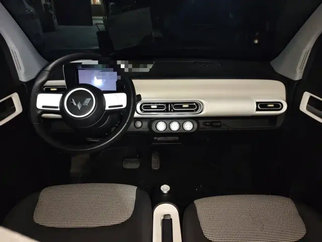 Wuling Hongguang Mini EV — Фото автомобиля 5