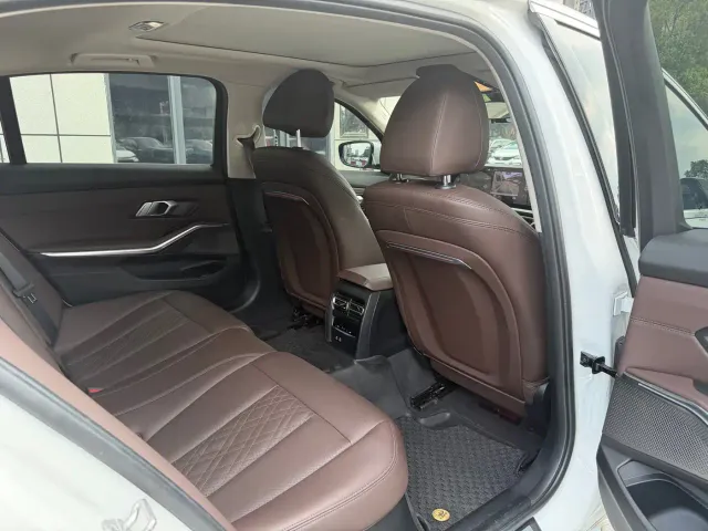 BMW 3 Series — Фото автомобиля 6