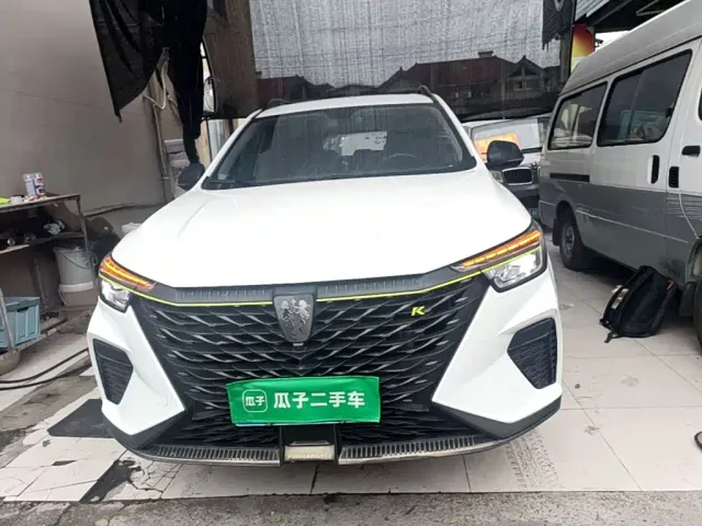 Roewe RX5 — Фото автомобиля 2