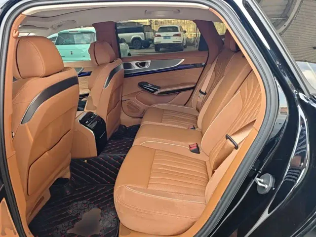 Hongqi H9 — Фото автомобиля 16