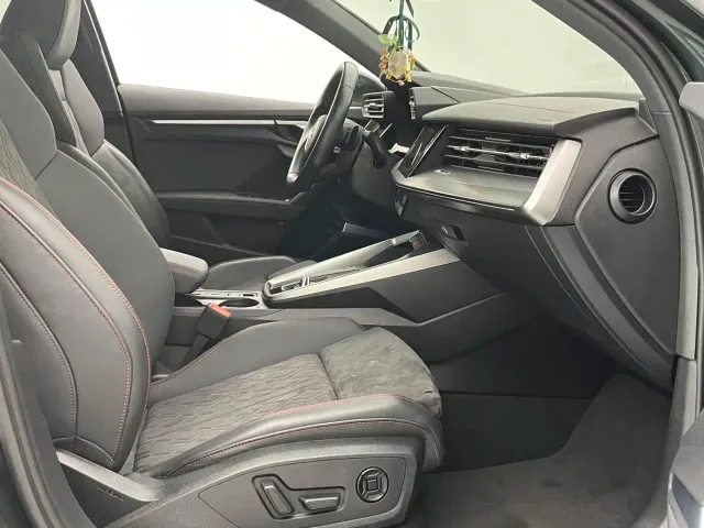 Audi Audi A3 2022 Sportback 35 TFSI Luxury Sport — Фото автомобиля 8