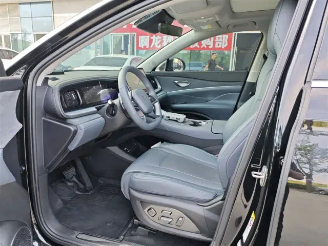 BYD Hai Shi 07 DM-i — Фото автомобиля 4