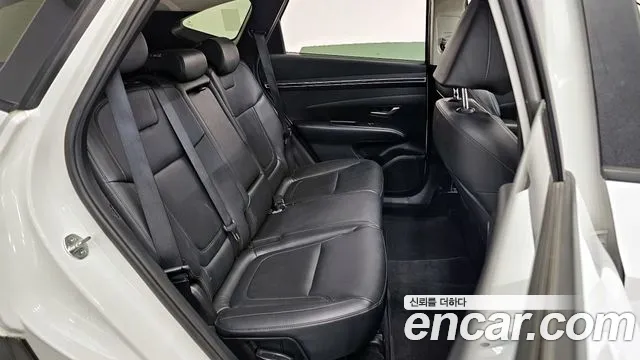 Hyundai Tucson Tucson (NX4) Дизель 2.0 2WD — Фото автомобиля 13
