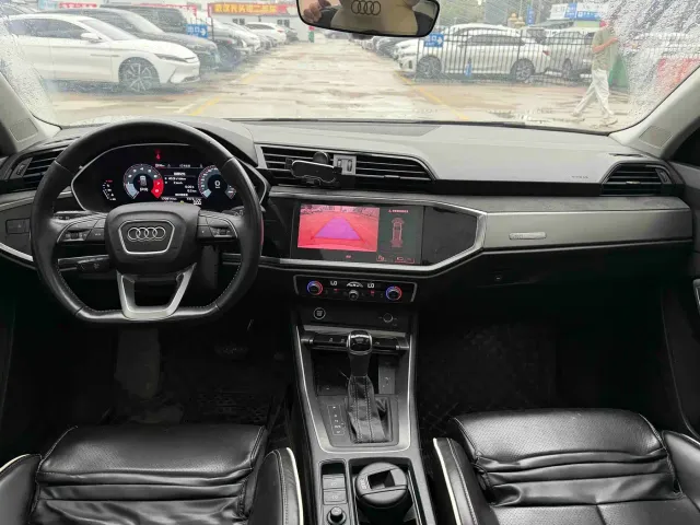Audi Q3 — Фото автомобиля 4