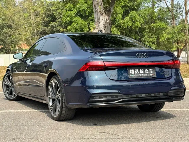 Audi A7L — Фото автомобиля 6