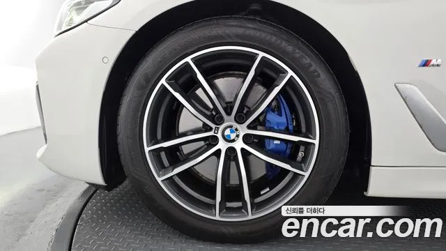 BMW 5 Series G30 — Фото автомобиля 5