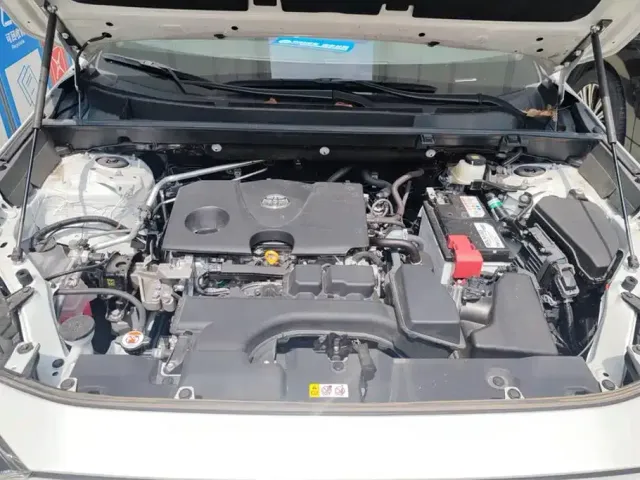 Toyota RAV4 — Фото автомобиля 10