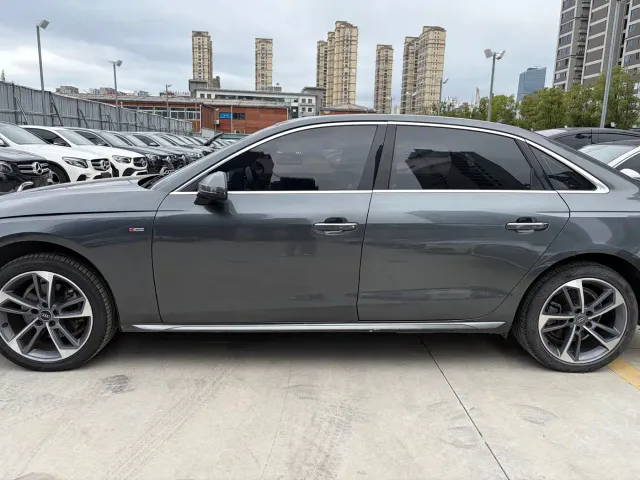 Audi A4L — Фото автомобиля 4