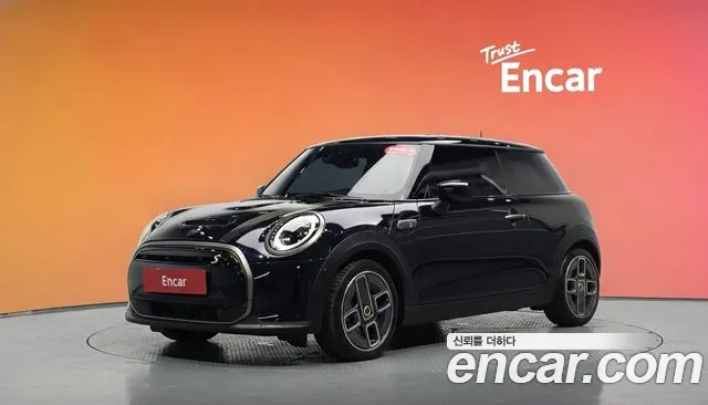 Фотография автомобиля — MINI Cooper Cooper Electric