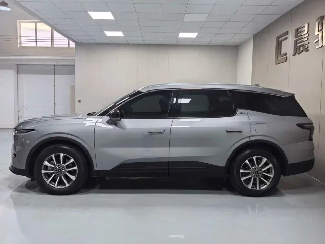 Ford Edge — Фото автомобиля 8
