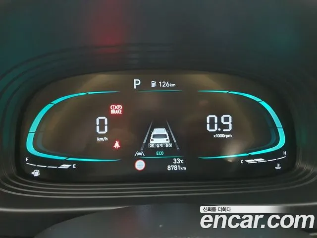 Hyundai Venue — Фото автомобиля 8