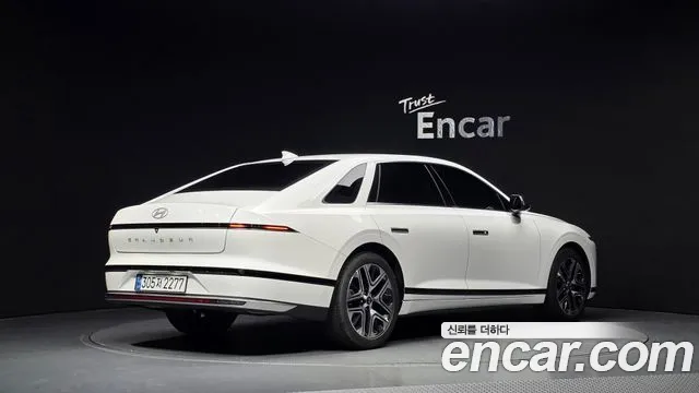 Hyundai Grandeur GN7 — Фото автомобиля 2