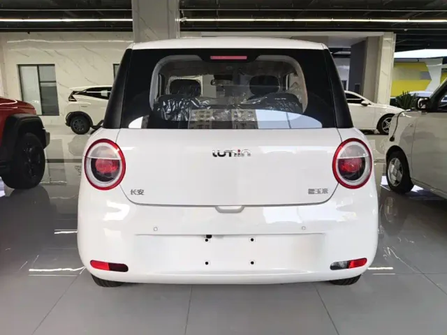Changan Lumin — Фото автомобиля 5